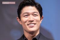 鈴木亮平主演『リブート』の聖地が熱視線！ “鉄道のない街”武蔵村山市の洋菓子店に注文殺到「猫の手も借…