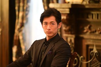 『危険なビーナス』毎週日曜夜9時〜（TBS系）