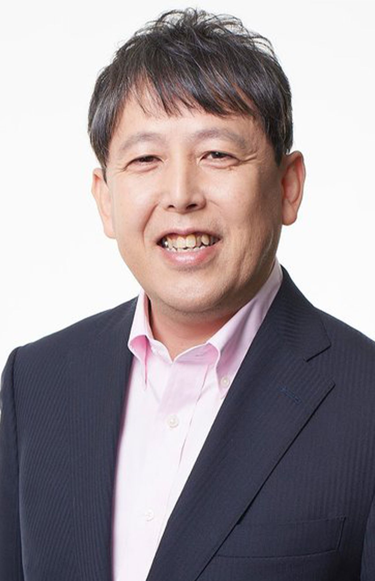 渡辺広明さん●消費経済アナリスト。テレビ番組で共演したバズーカ岡田氏に誘われ、パーソナルジム「スタジオバズーカ」の顧問に就任。プロテインバー開発にも携わり、健康・美容市場の動向に詳しい。