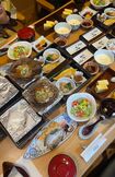 美味しいものをたくさん食べて幸せ(加藤綾菜コラムより)