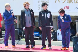 キャイ～ンの2人との共演もうれしそう♪