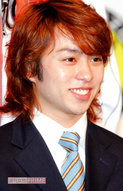 ド派手な髪色をした若かりしころの櫻井翔