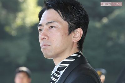 小泉進次郎環境相の写真を無断使用、市長選候補がまいた“怪しいチラシ”の言い訳