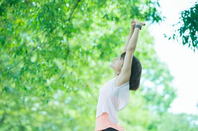 健康寿命を伸ばす！必要なのは椅子ひとつ、全身若返る「3秒筋トレ」ニューヨークタイムズでも話題に