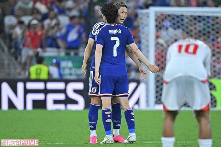 本田圭佑も思わずツッコんだ、田中碧の“ボロボロソックス”（JMPA代表撮影）