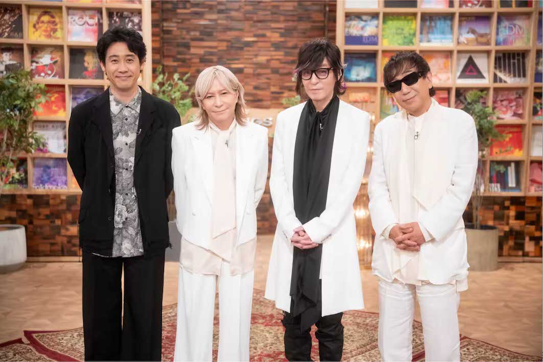 NHKの音楽番組『SONGS』に出演する音楽ユニット『TMNETWORK』。ボーカル・宇都宮隆（右から2番目）の“激ヤセ”が話題に（番組公式サイトより）