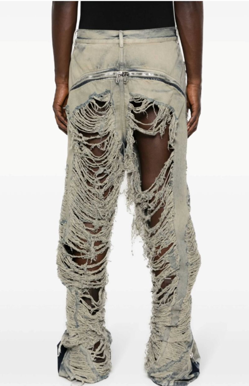 後ろから下着が丸見えに（ECサイトより）