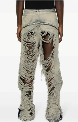 千賀が購入したとされるジーンズ（ECサイトより）