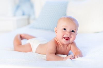 松本潤 オムツCMからの不自然な降板、背景に“二股愛”によるイメージダウンか