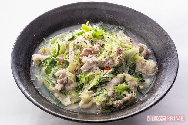 豚とたっぷりキャベツのうま塩仕立て（撮影／廣瀬靖士）