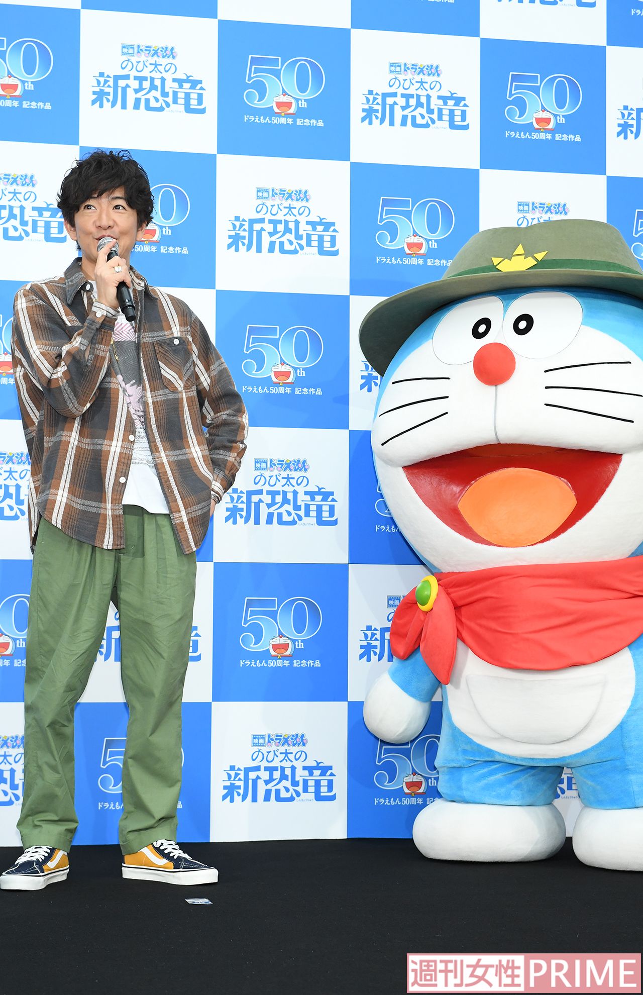 ドラえもん映画の公開アフレコを終え、ドラえもんからの質問に応える木村拓哉　撮影／高梨俊浩