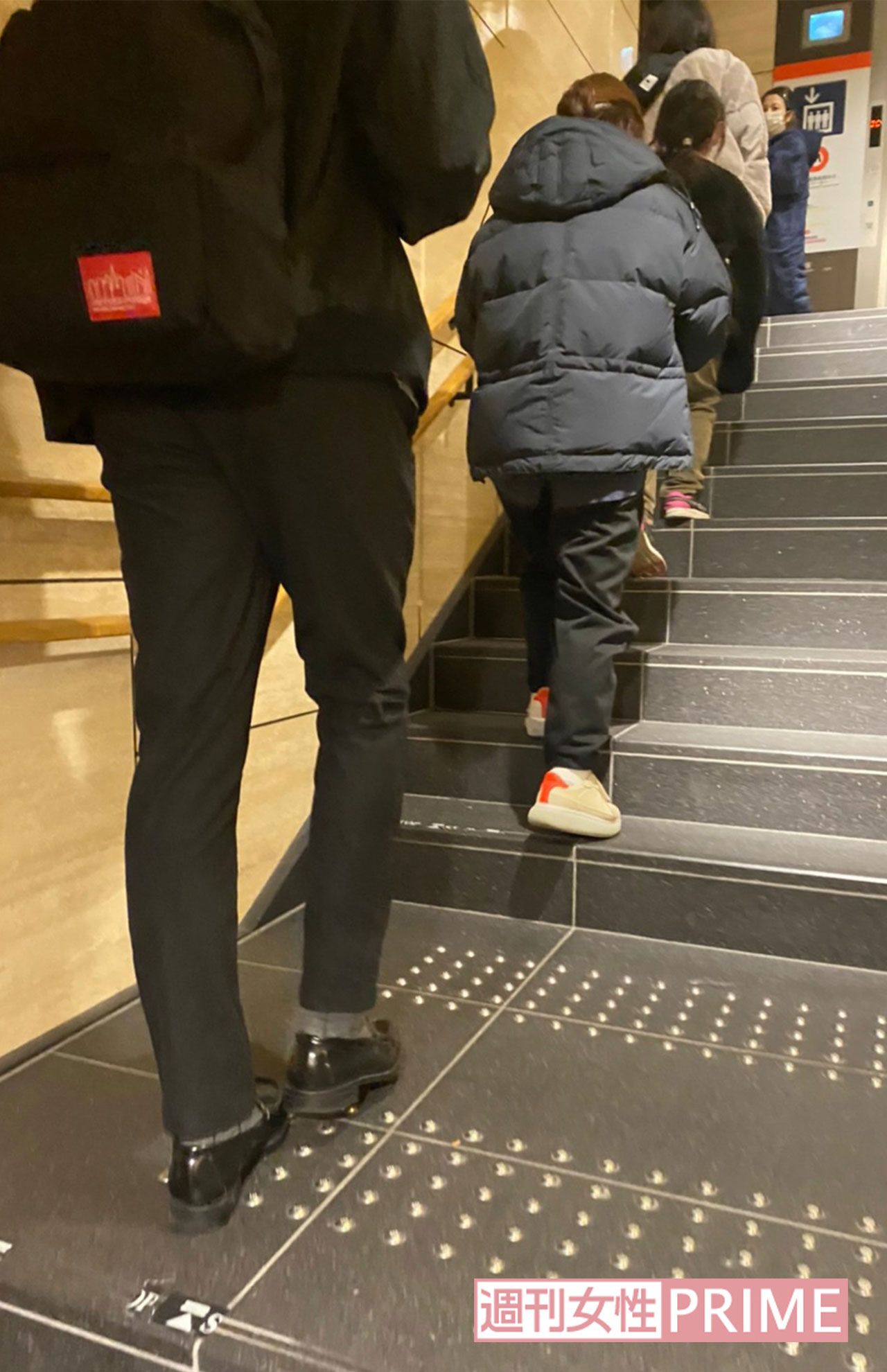 12月6日、『ディズニーフラッグシップ東京』に入店するための行列