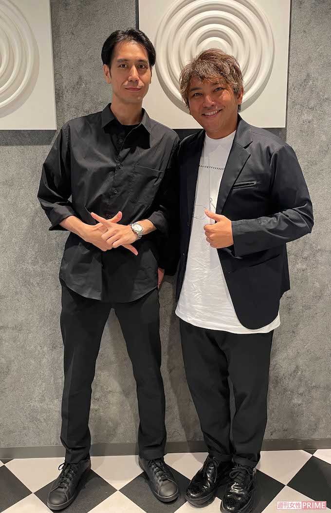 M-1に挑戦する『株式会社パッチューネ』代表取締役社長の伊波恒樹氏（右）と相方・どキンジョー氏