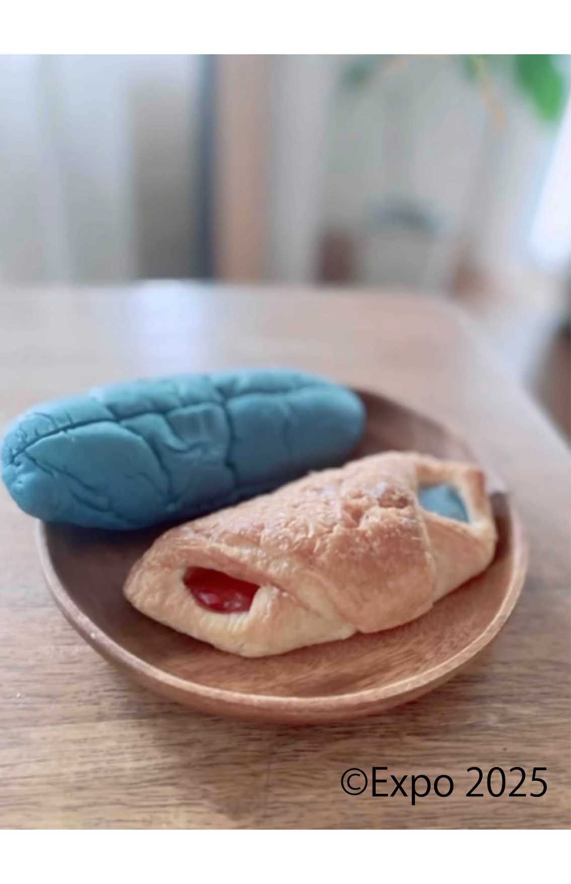 SNSで話題の『ミャクミャクパン』『ミャクミャク2色パン』（2025大阪・関西万博公式ライセンス商品）