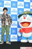 ドラえもん映画の公開アフレコを終え、ドラえもんからの質問に応える木村拓哉 撮影/高梨俊浩
