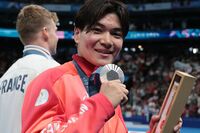 パリ五輪・競泳ニッポンが惨敗したワケ「基準に満たないプールで…」現場から上がっていた不満