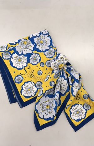 女性活躍促進を象徴するアイテムとして、埼玉県SCの職員たちがデザインから手がけ、シルボンヌスカーフを作製。こちらも今後全国で展開していく予定