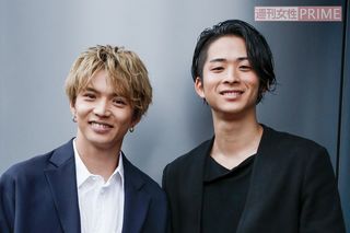 澤本夏輝（右）佐藤大樹（左）　撮影／森田晃博