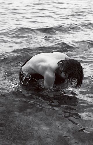 山下智久、初の写真集『CIRCLE』より　（C）Maciej Kucia,講談社