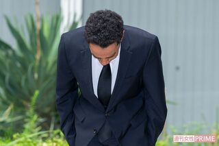 公然わいせつ容疑で逮捕後、釈放された『Aぇ！ group』の草間リチャード敬太（2025年10月6日）