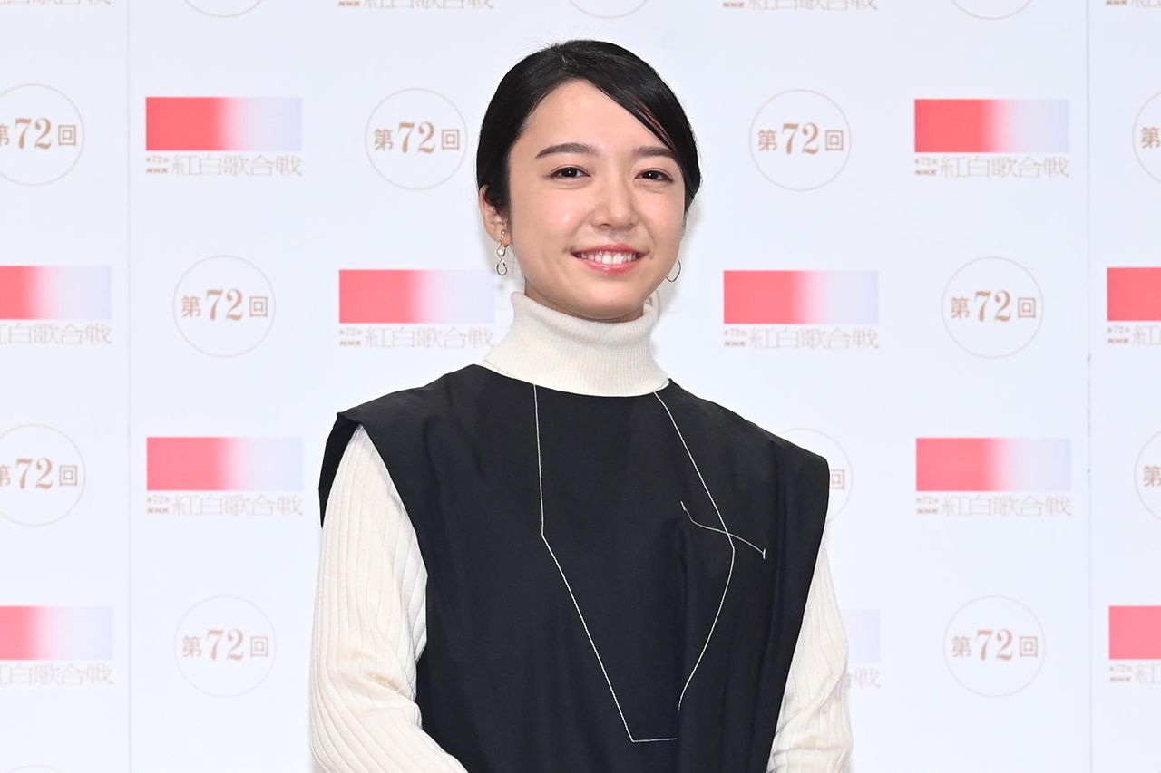 紅白歌合戦に出演する上白石萌音