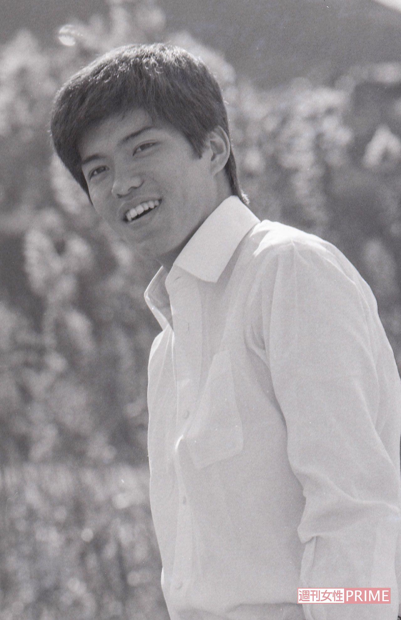 佐藤浩市。デビュー作ドラマ『続・続事件』の現場にて（'80年撮影）