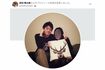 岸田翔太郎氏がFacebookに投稿した女性とのツーショット。「結婚おめでとう」というコメントも