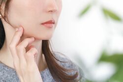 《肩こり・不眠・メンタル不調》30代後半からの不調の9割を解消する、42万件を診た専門家の「あごリセット」