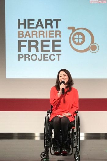 企業や自治体からの講演・セミナー依頼が相次ぐ。君江さんは大勢を前にしても堂々とした話しぶり