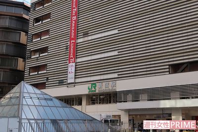 JR新宿駅に出没する “ぶつかる男”、2発食らった記者が明かす「悪質っぷり」