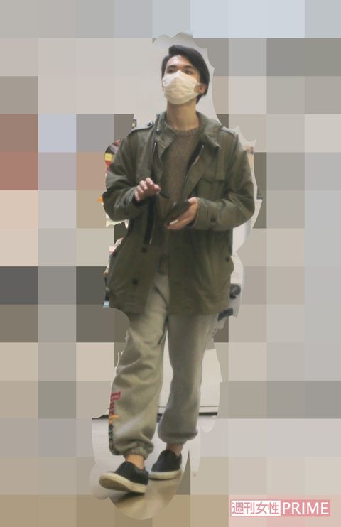 前日は初回授業を出席だけ取り帰ったが、この日は1限からで疲れぎみ