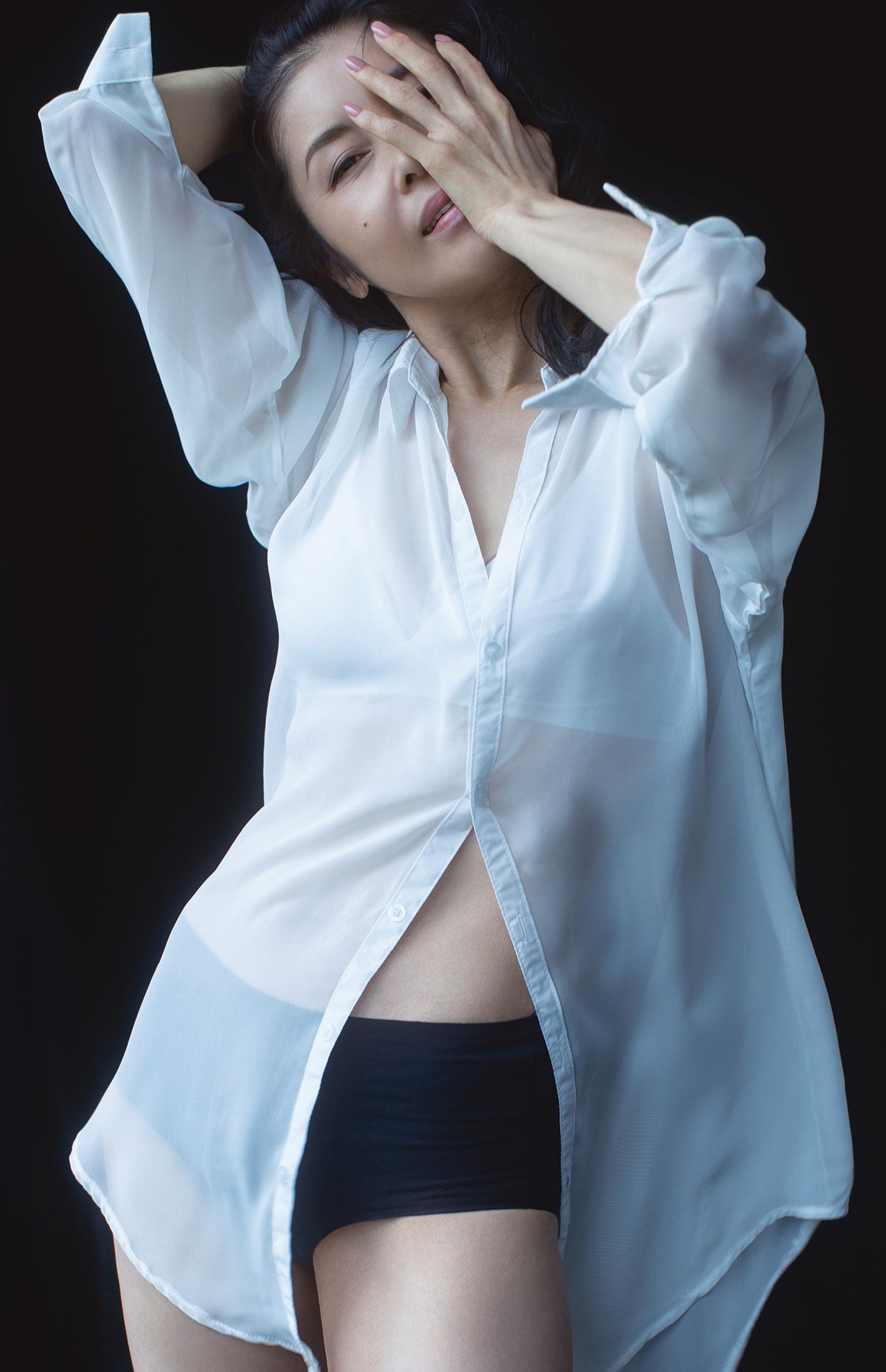 藤あや子（写真集『FUJI AYAKO』より）