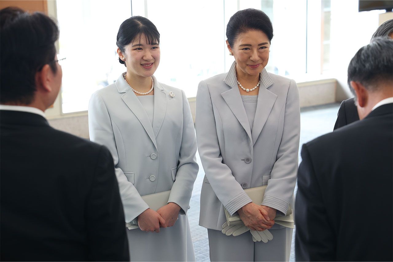 ご一家での公務のひとコマ