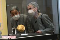 美智子さまの1年7か月ぶりのお出ましが「琉球展」だった理由、上皇さまと二人三脚で心を寄せた沖縄での約束