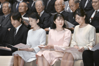 上皇ご夫妻の卒寿を祝う音楽会に秋篠宮ご夫妻、愛子さまとご出席（2024年7月10日）写真／共同通信