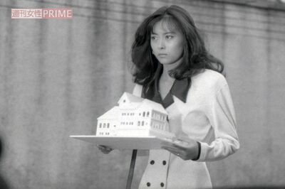 中山美穂主演の単発ドラマ『半熟ウィドウ！未亡人は18才』（1987年、テレビ朝日系）でのロケのワンシーン