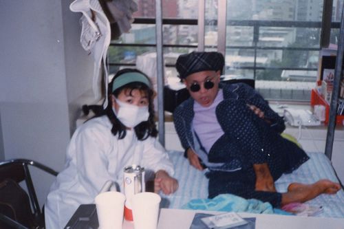 お互いに本音を語り合えた友人、ヘビメタバンドのドラマー西川さん。白血病の骨髄移植手術前の見舞い。この手術は成功したが、その数日後の院内感染で西川さんは帰らぬ人となった