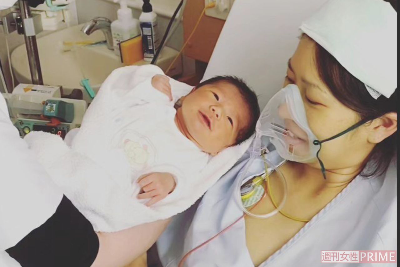 出産時の彩乃さん、生まれてきた我が事の初対面