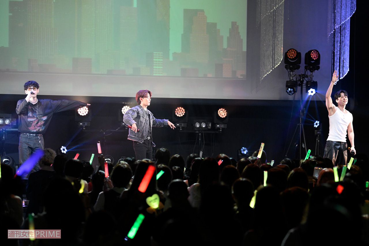 7月25日に行われたMYNAMEのライブのもよう。完璧なステージングに満員の会場が沸いた　撮影／渡邉智裕