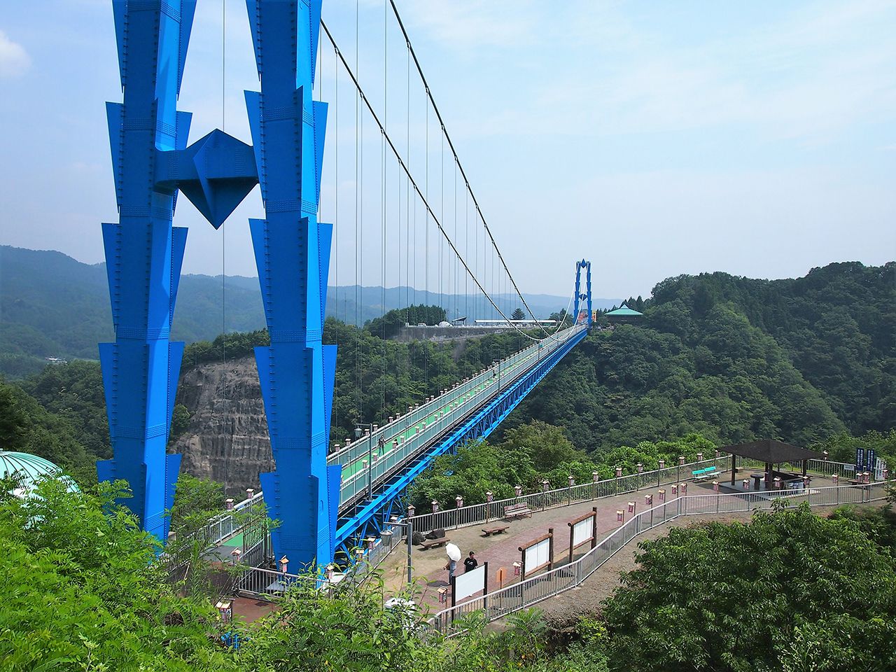 日本一高いバンジー。常陸太田市にある本州一長い吊り橋『龍神大吊橋』。高さ100メートルからのバンジージャンプはGoogleのCMで一躍話題に！