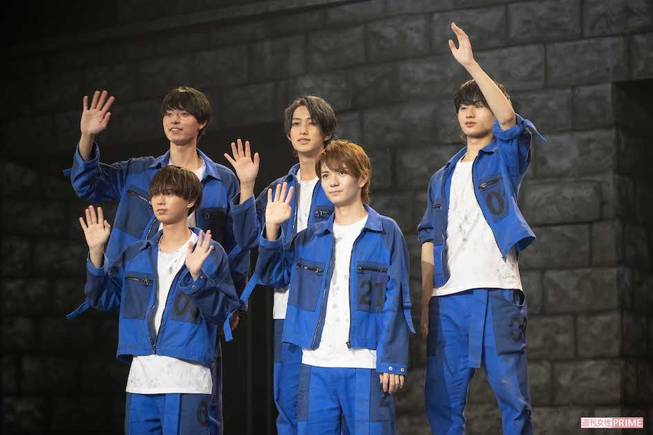 『HiHi Jets』は、ローラースケートでのパフォーマンスを武器としている5人組グループ