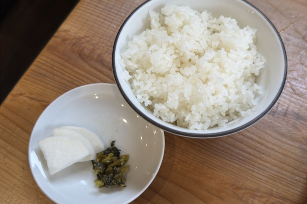 漬物やみそ汁なども塩分は多い。シンプルな粗食で済ませることは塩分、糖分過多につながることも　※写真はイメージです