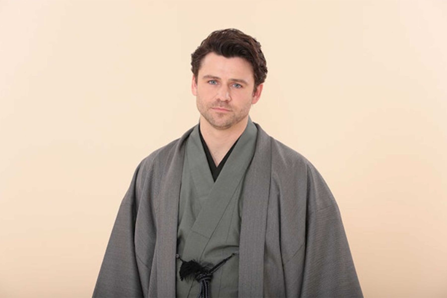 1767人のオーディション応募者の中から、小泉八雲がモデルのヘブン役に抜擢されたトミー・バストウ（NHK公式サイトより）