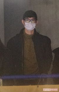 2016年3月、親友が出場するキックボクシングの試合観戦に来た三浦さん。変装するもオーラが隠せない