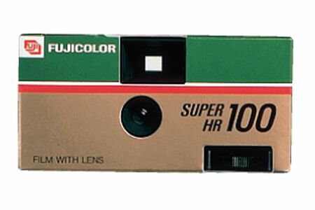 写ルンです（初代・1986年発売）発売から1年で約300万本が売れたとか