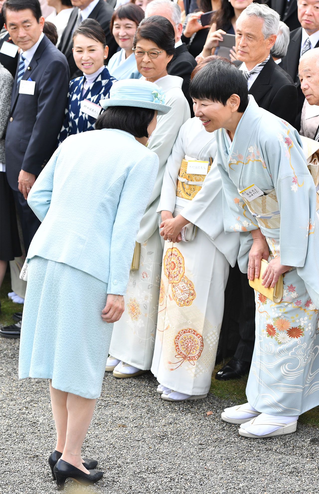 '18年４月の園遊会で、タレントの和田アキ子と懇談された紀子さま。今回も招待者との交流に注目が集まる