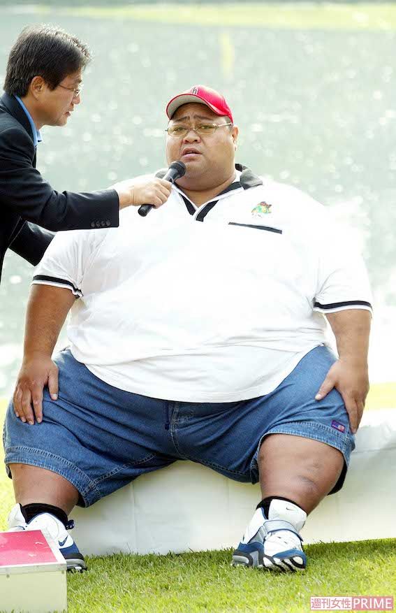 引退後はタレントとして活動しお茶の間の人気者になった小錦