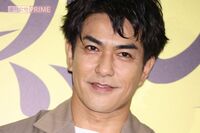 【目撃撮】北村一輝、子どもとは「仲のいい友達」家族で“釣り堀居酒屋”を楽しむ「オフのパーカおじさん」…