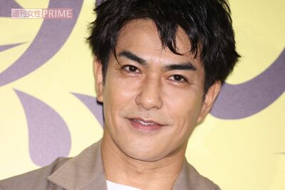 【目撃撮】北村一輝、子どもとは「仲のいい友達」家族で“釣り堀居酒屋”を楽しむ「オフのパーカおじさん」…