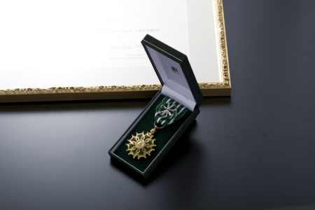 テーブルアートで世界で初めてフランス政府芸術文化勲章を受章